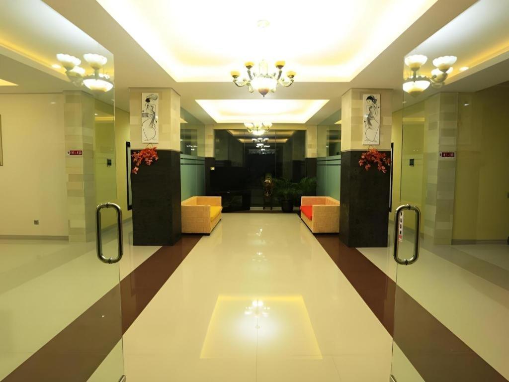Bali Mega Hotel Jimbaran Esterno foto