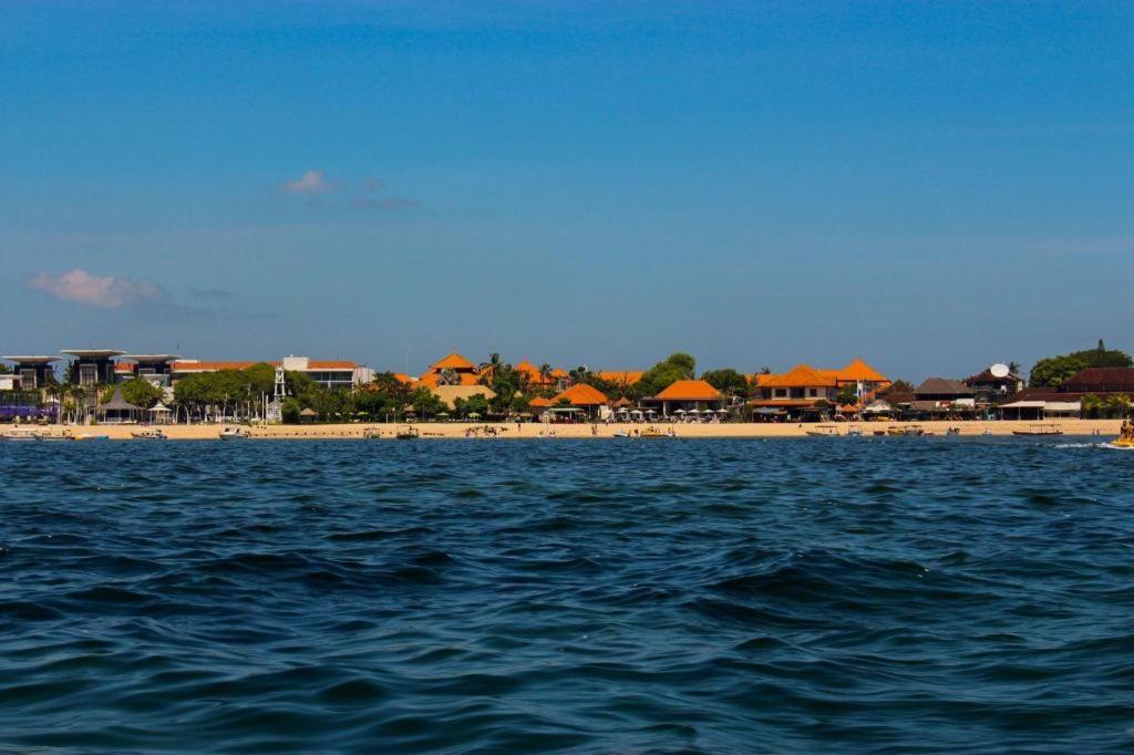 Bali Mega Hotel Jimbaran Esterno foto