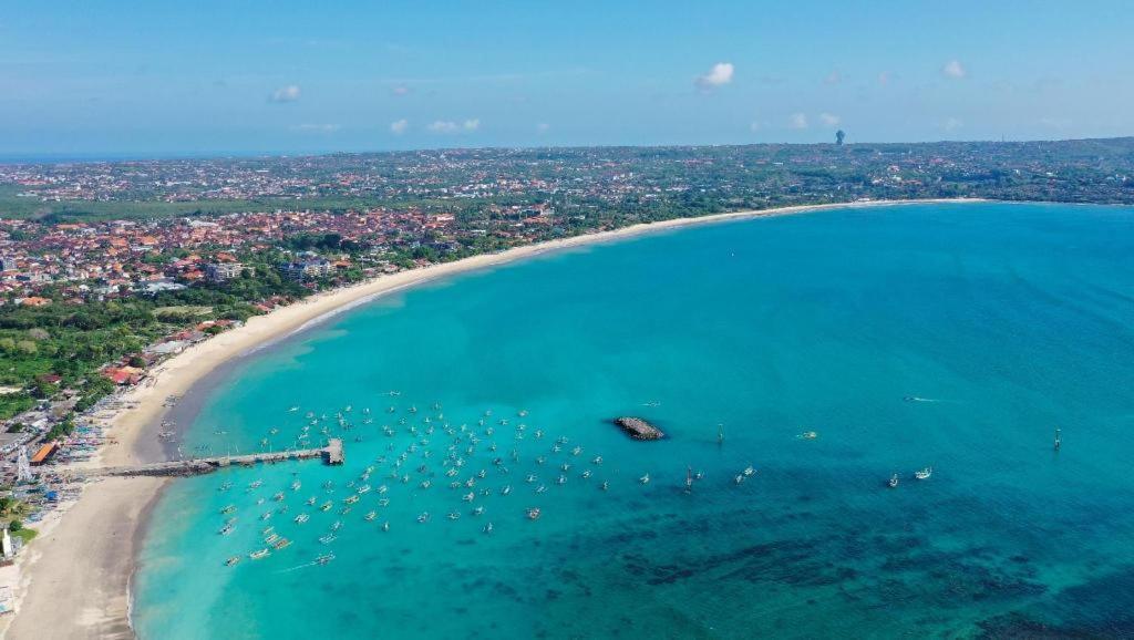 Bali Mega Hotel Jimbaran Esterno foto