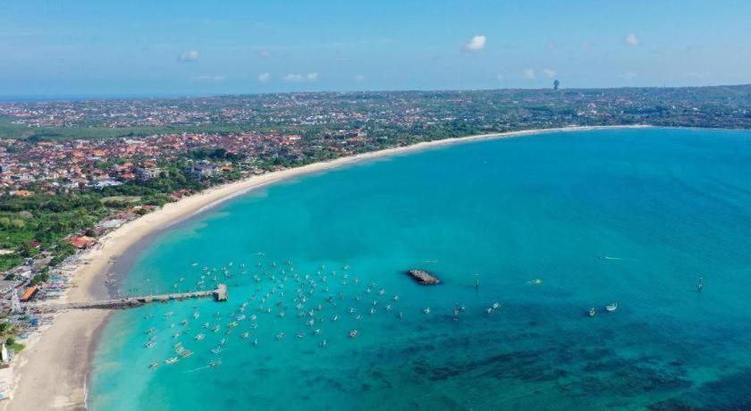 Bali Mega Hotel Jimbaran Esterno foto