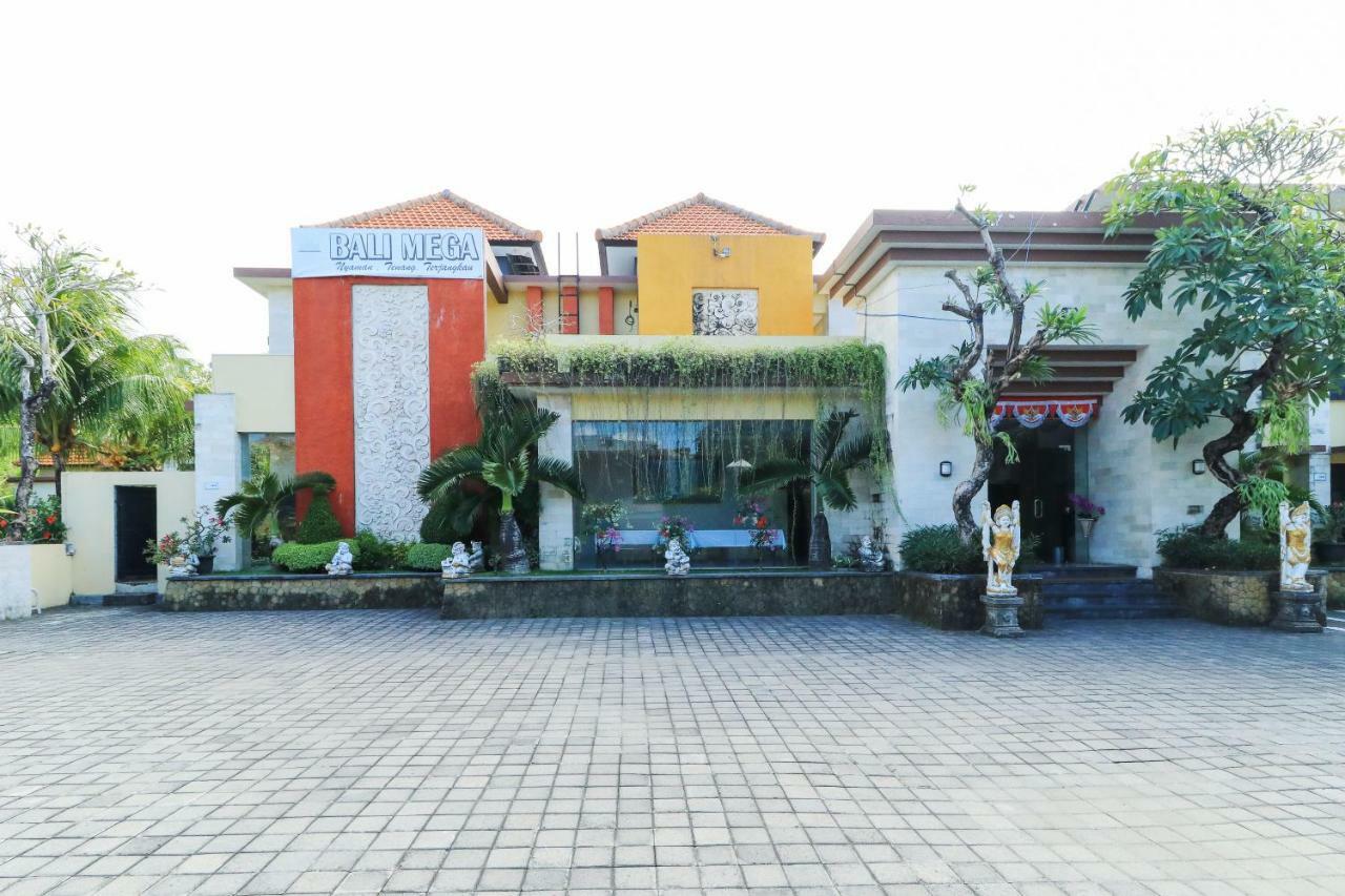 Bali Mega Hotel Jimbaran Esterno foto