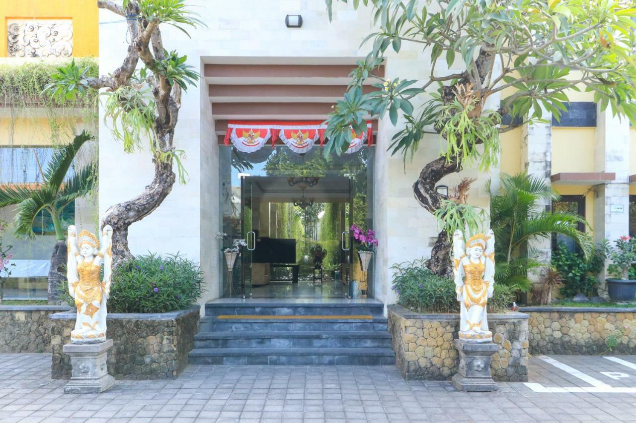 Bali Mega Hotel Jimbaran Esterno foto