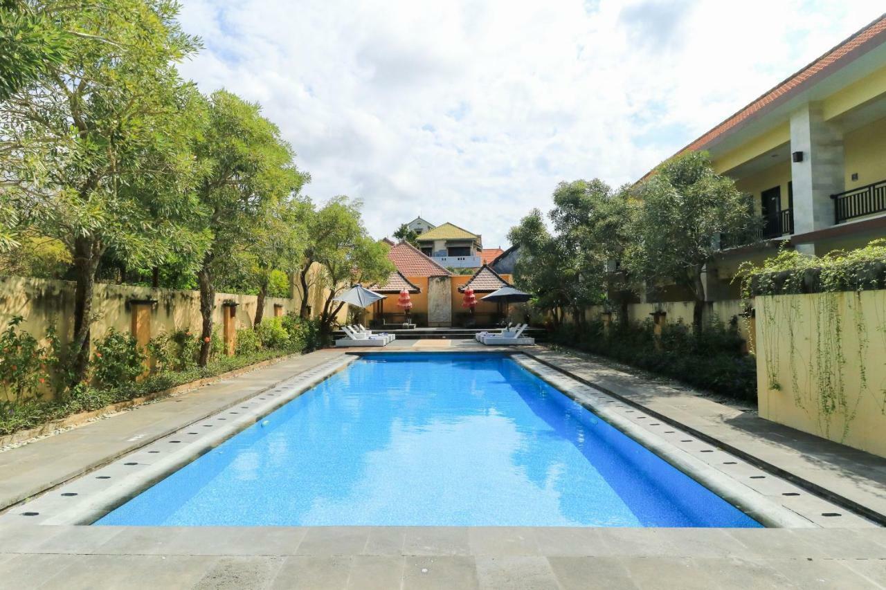 Bali Mega Hotel Jimbaran Esterno foto